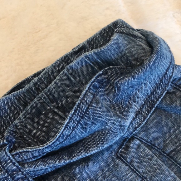 Lilla P chambray denim shorts. - Picture 2 of 4